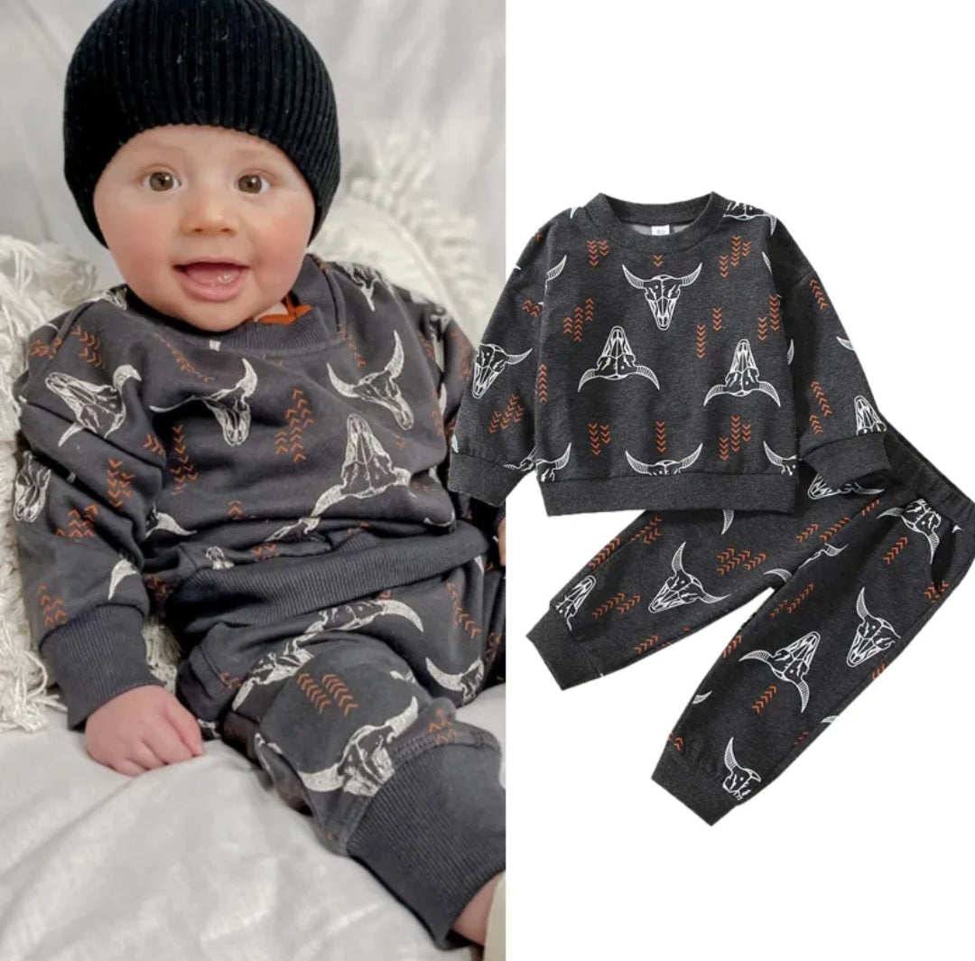 Skull Crew Neck Sweatshirt and Pants